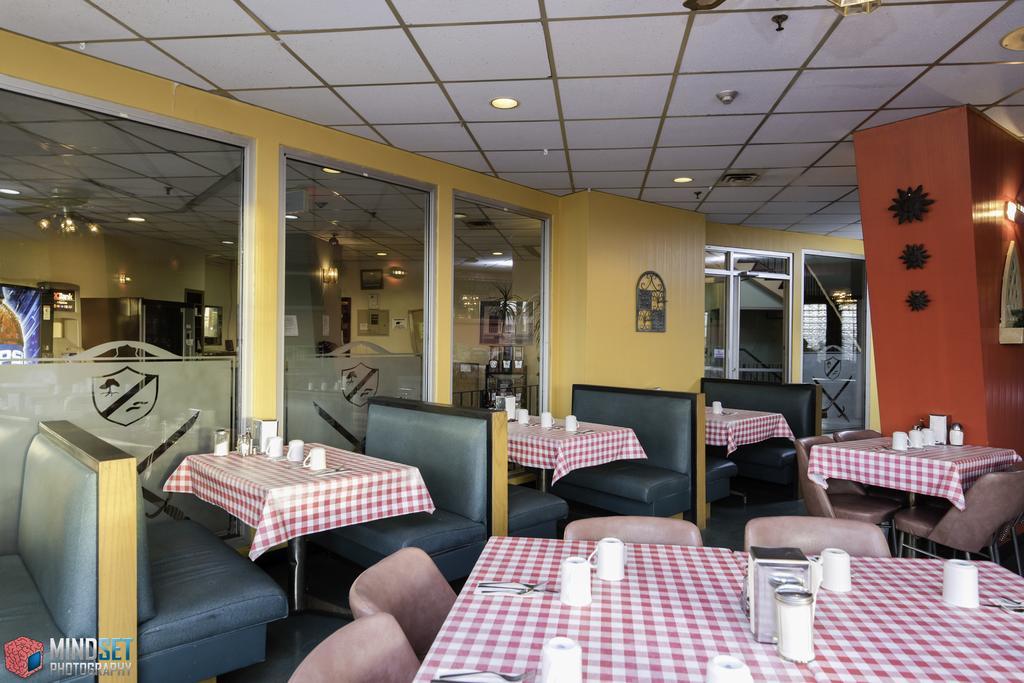 The Cavalier Inn 위니펙 외부 사진
